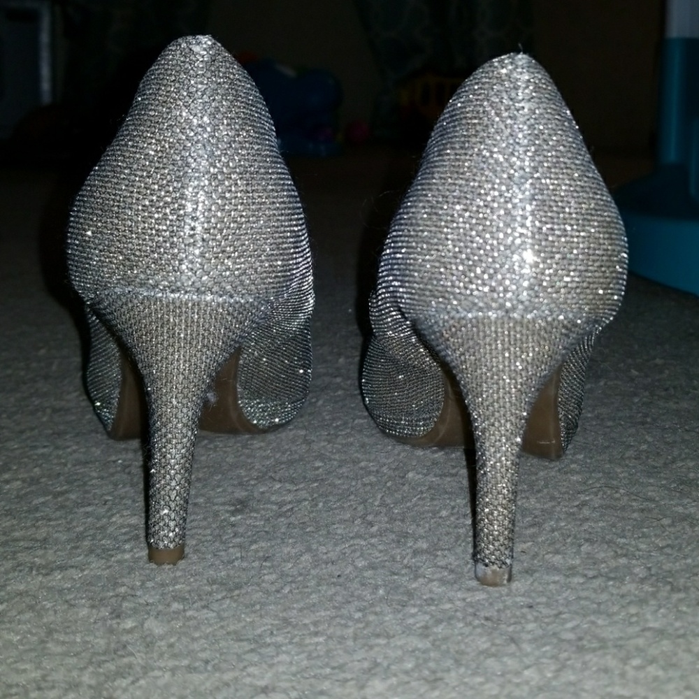 Shoes - Picture 3 of 3